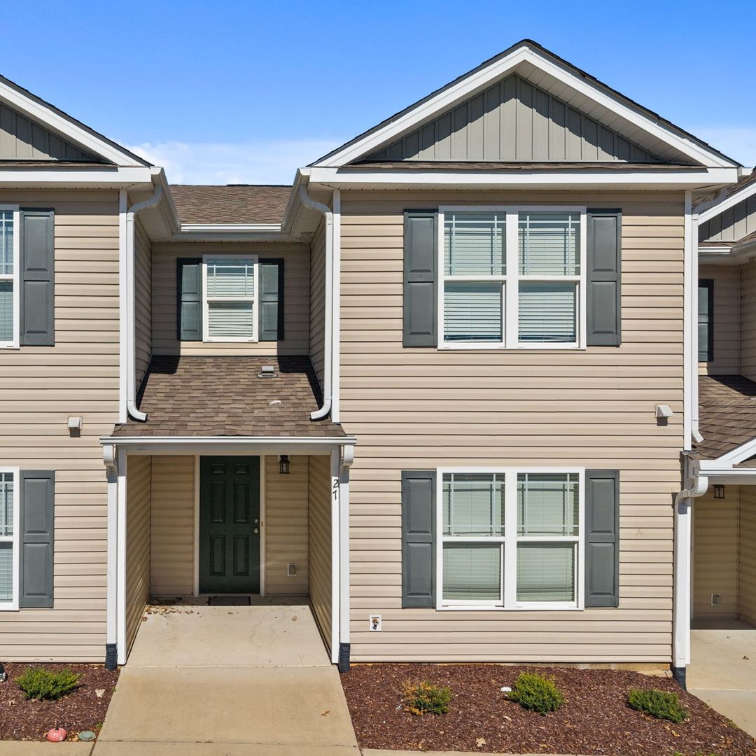 Lillington House: 27 River Stancil Dr.