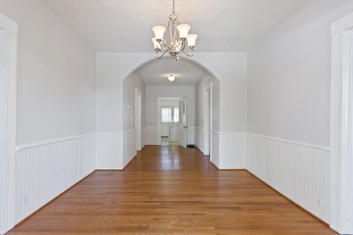Beautiful Home Downtown Lillington – photo 1