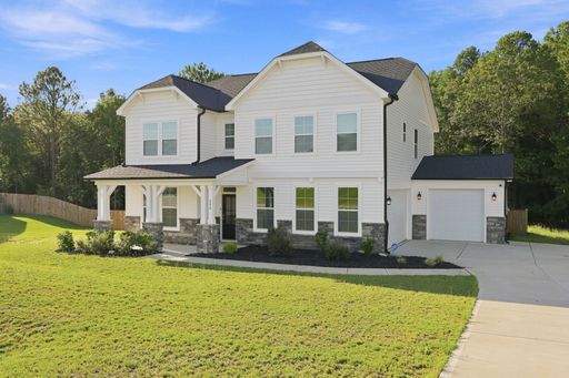 Custom-Built Comfort Meets Modern Living in Lillington – photo 1