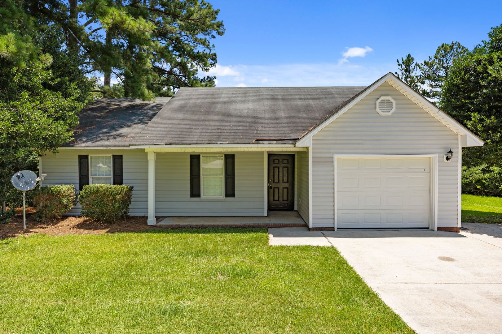 3bed/2bath Located Right on Campbells Campus! 