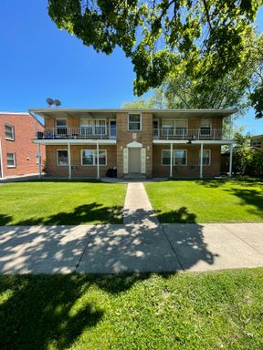 Affordable 3-Bedroom Apartment with New Carpet, Fresh Paint & Parking – $1,160/Month – photo 1