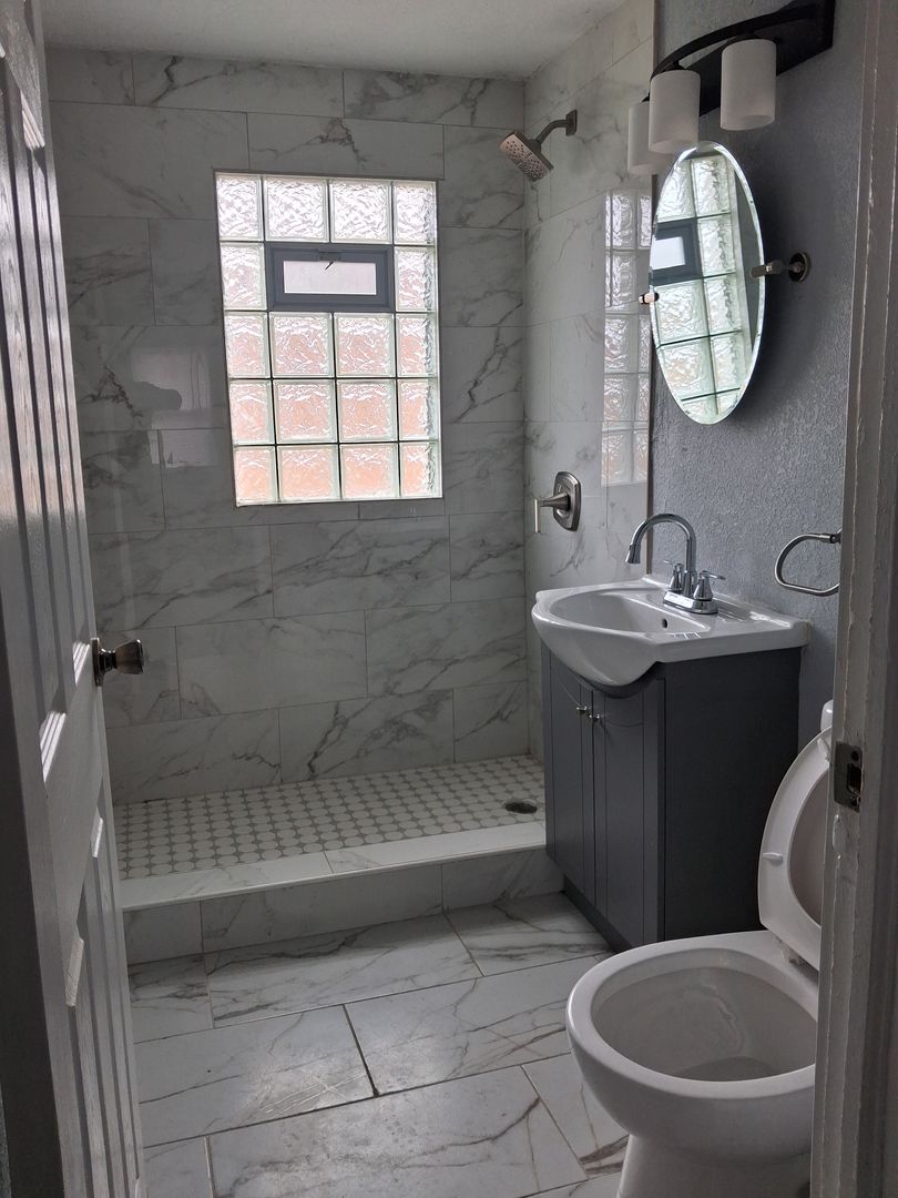 Milwaukee Apartment: 4346 N 28th St.