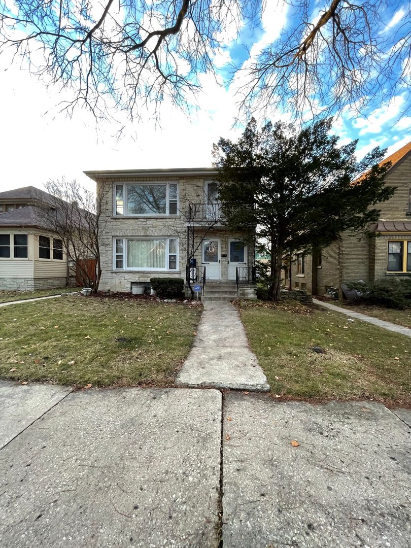 Milwaukee Apartment: 3155 N 52nd St