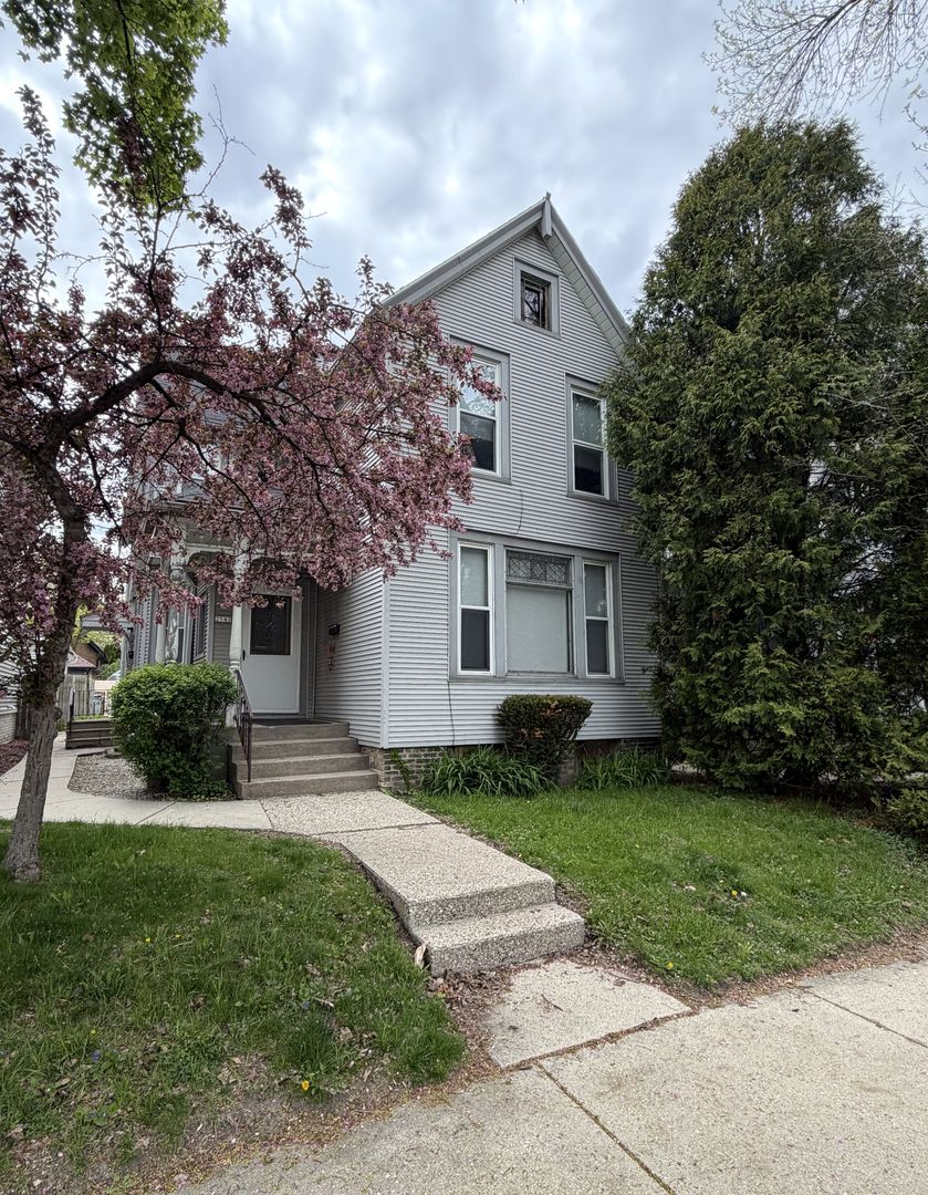 Milwaukee Apartment: 2543 S. Graham St.