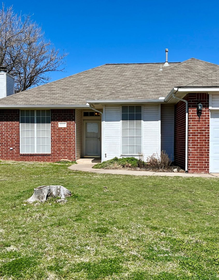 Yukon House: 10517 NW 45th Street