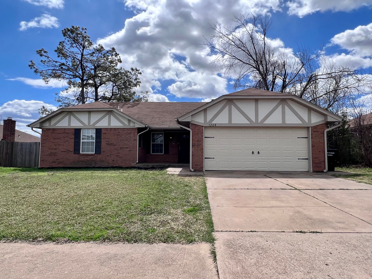 Moore House: 1208 NE 4th Street