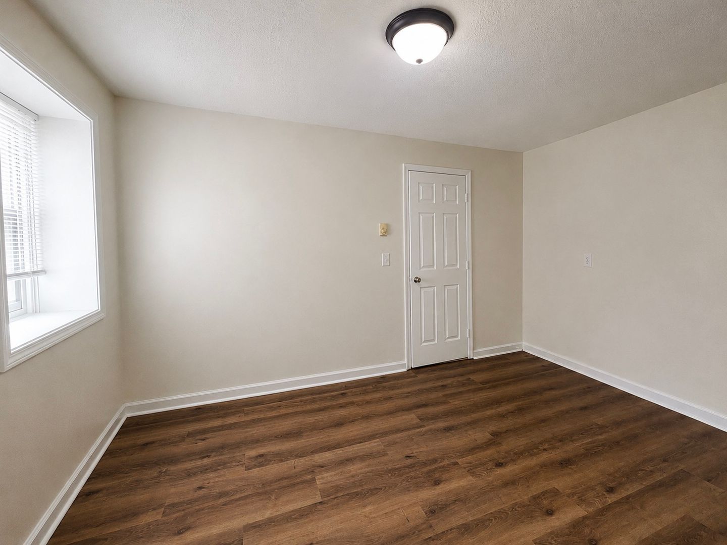 217 E Whitesboro Street 18 of 35