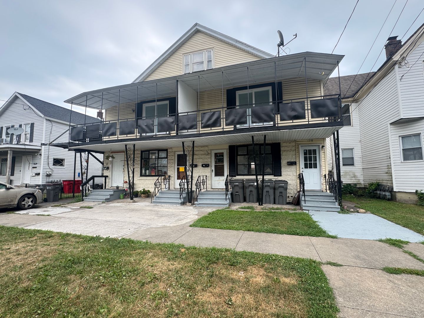 Rome Apartment: 128 Third Street