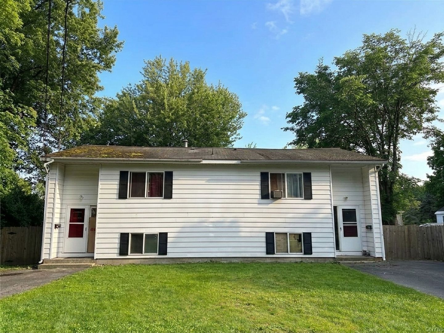 Rome Apartment: 1027-1029 Elwood st