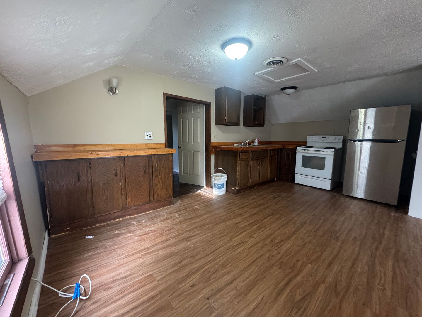 Rome Apartment: 212 Depeyster Street