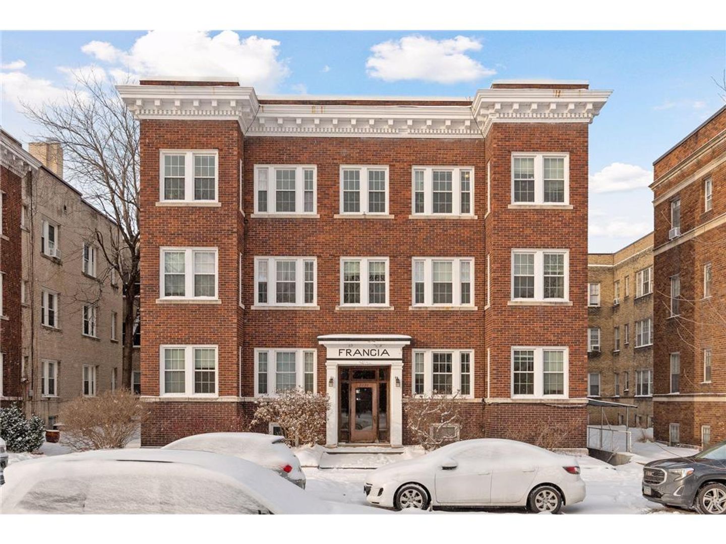 Minneapolis Apartment: 2222 Girard Avenue S
