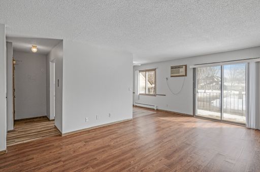 Spacious 2 Bed/1 Bath In Brooklyn Park! With Private Balcony! ONE MONTH FREE OFFER – photo 1