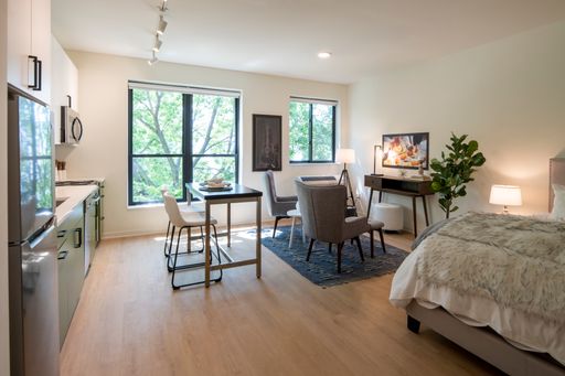 Boutique & Sophisticated Studio Living – photo 1