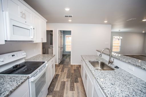 3 bedroom / 2 bath | 5607 Jarvis St. #A – photo 1