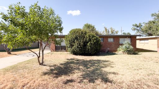 4 bedroom 2 bath for Rent in Lubbock, TX | 2710 68th St. – photo 1
