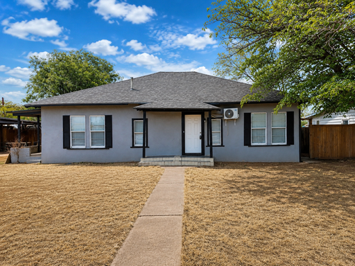 2 Bedroom in Lubbock | 3106 Cornell St. #A – photo 1