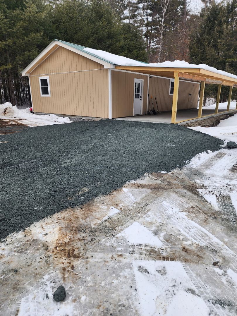 Weathersfield House: 319 Victory Drive