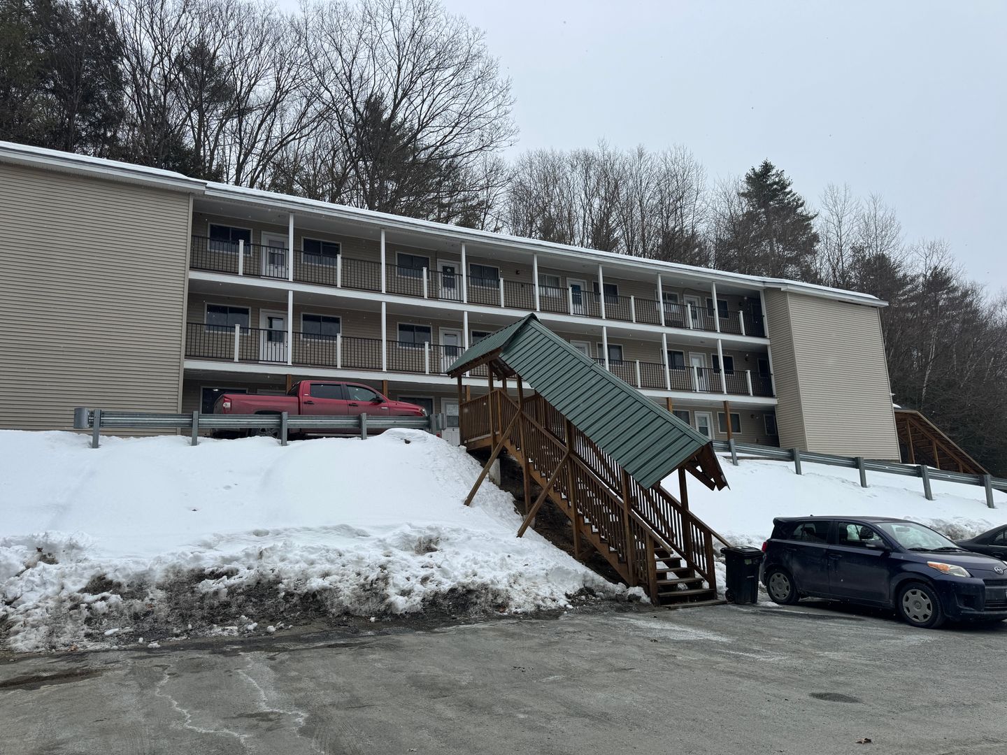 West Lebanon Apartment: 4 Butternut Lane