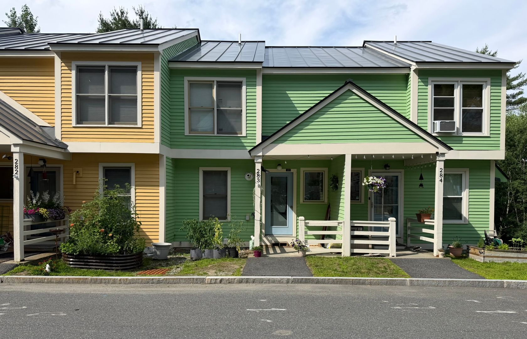 Enfield Condo: 39 Potter Lane