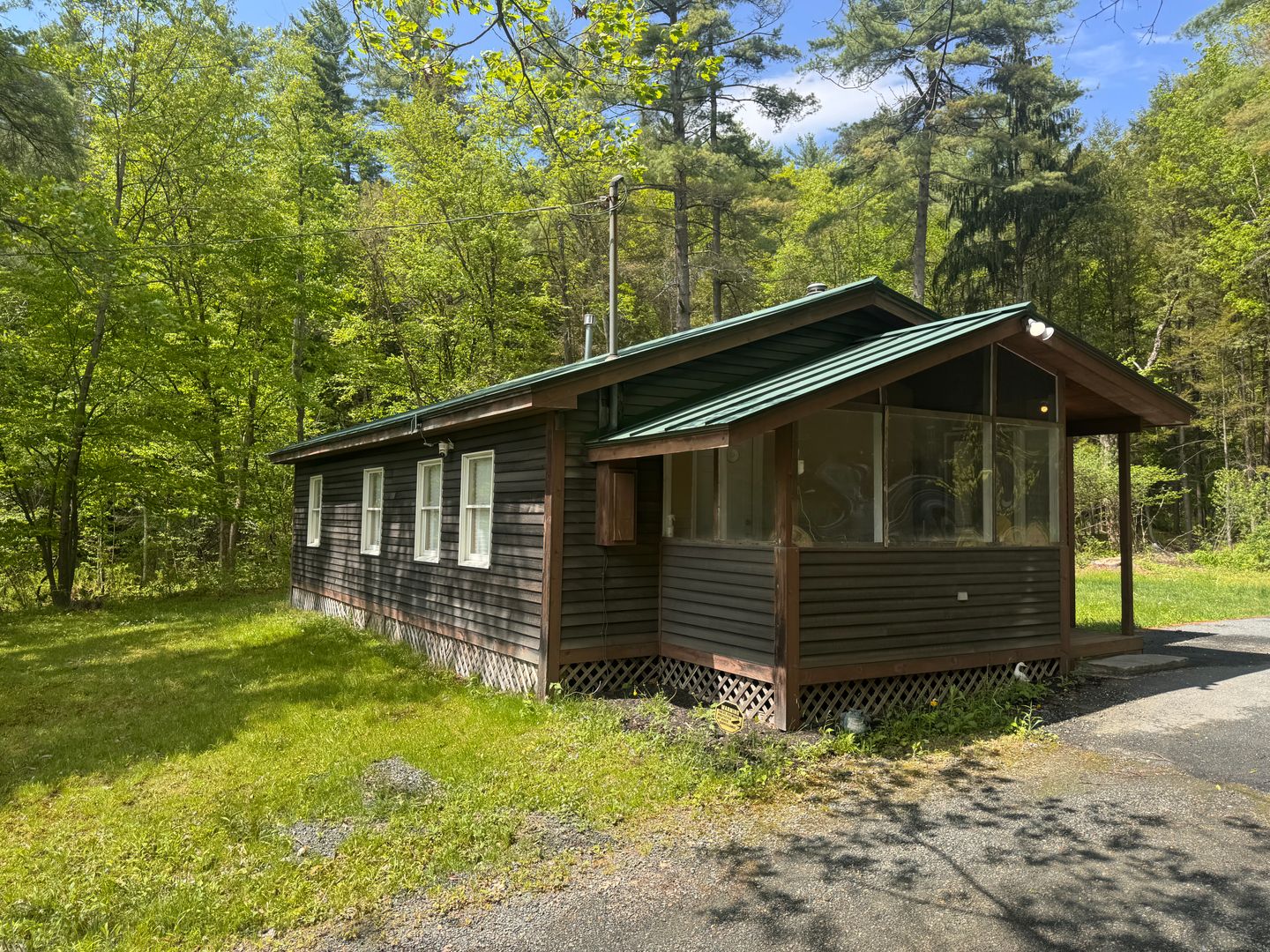 West Lebanon House: 169 Glen Road