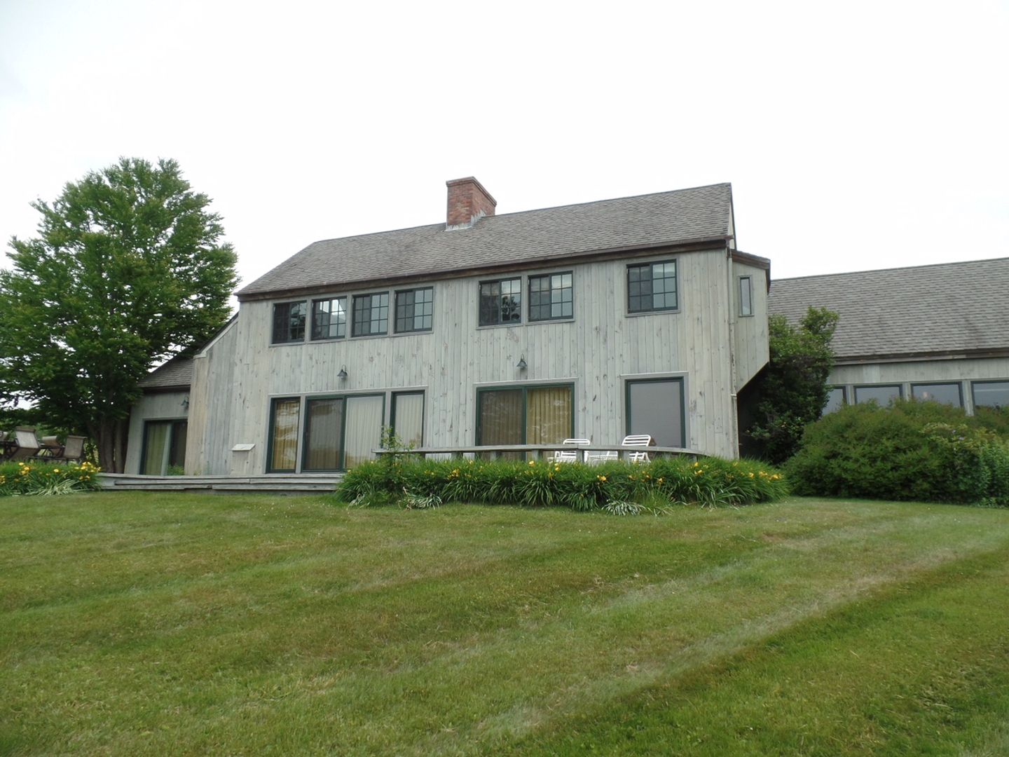 Hanover House: 11 Old Dana Road