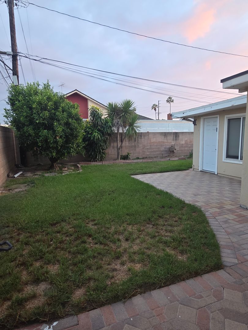 Santa Ana House: 1710 E Fruit Street (Back Unit)