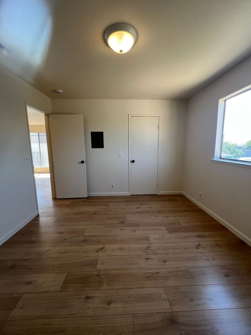 Madera Apartment: 609 -615 Moore Street