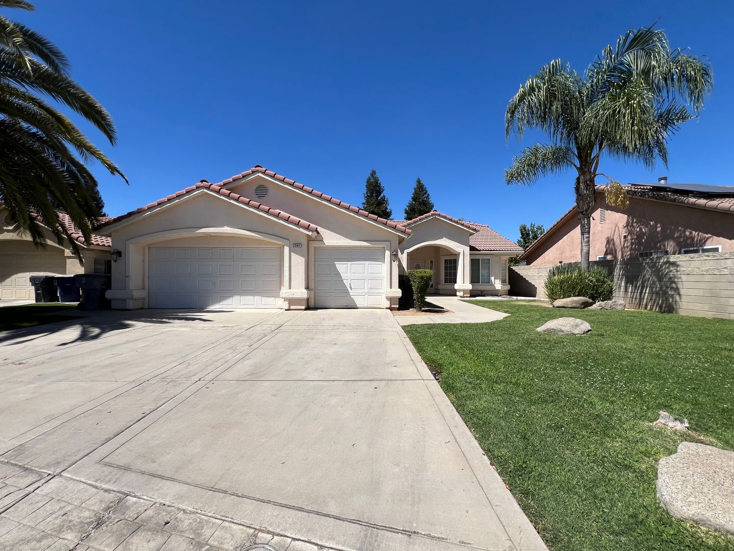 Madera House: 3361 State Street