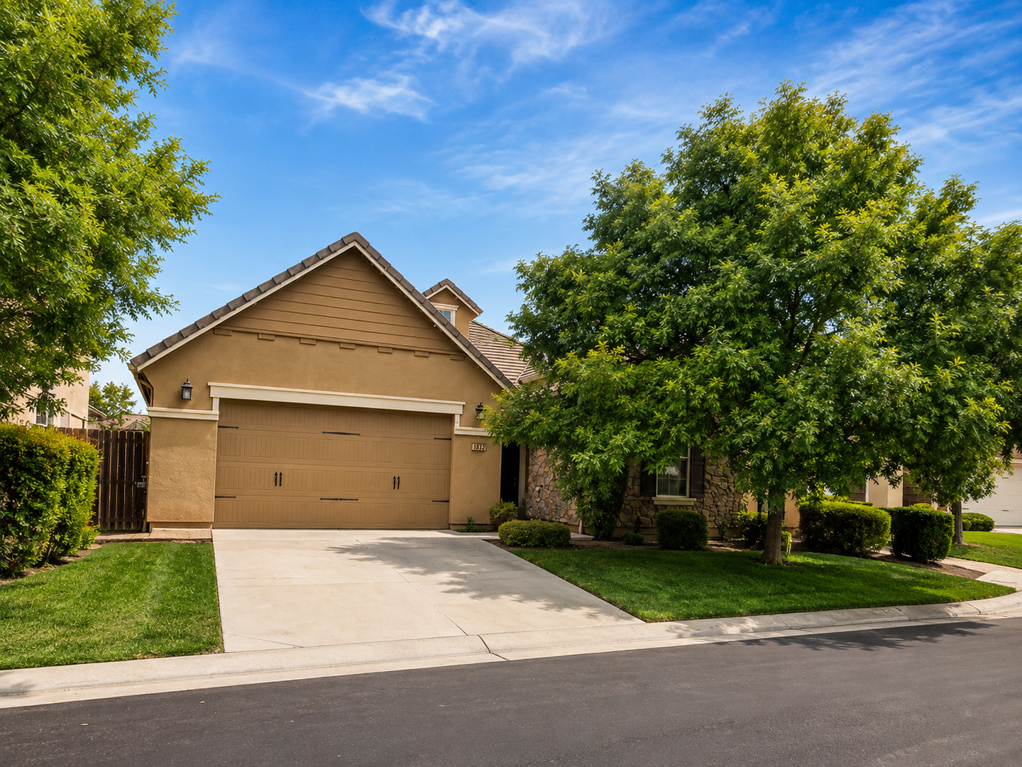 Clovis House: 1832 N Notting Hill Lane