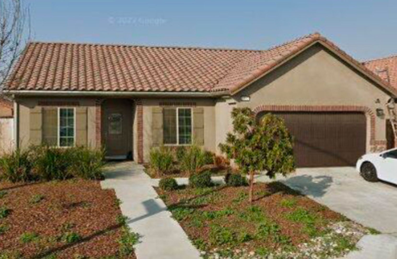 Fresno House: 1192 S Orangewood Drive