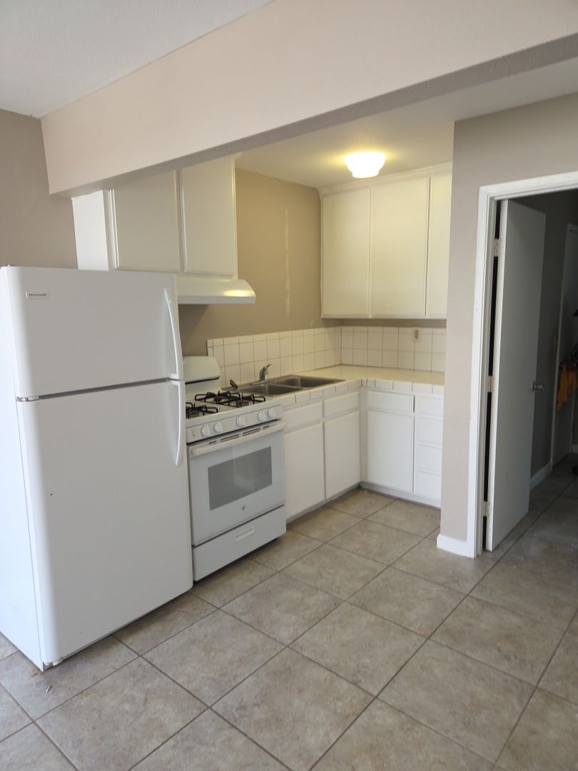 Fresno Apartment: 2753 Hammond Avenue
