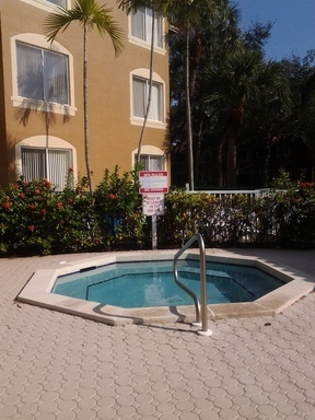 Coral Springs Apartment: 11765 Royal Palm Blvd