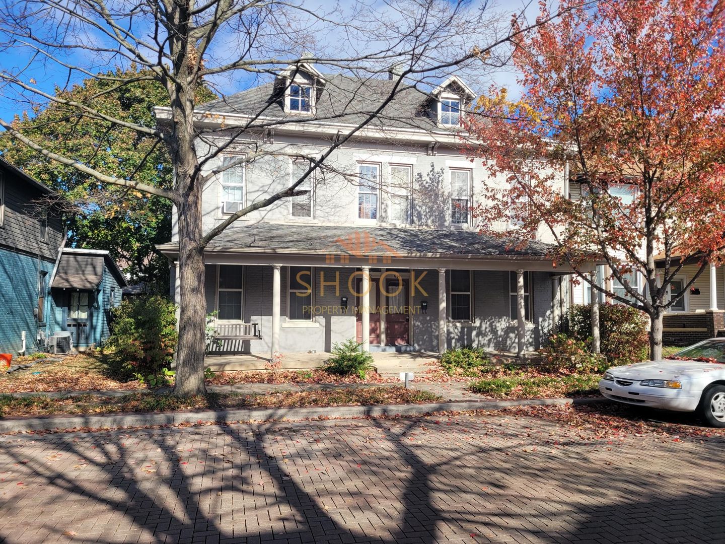 Lafayette Apartment: 912/914 North St