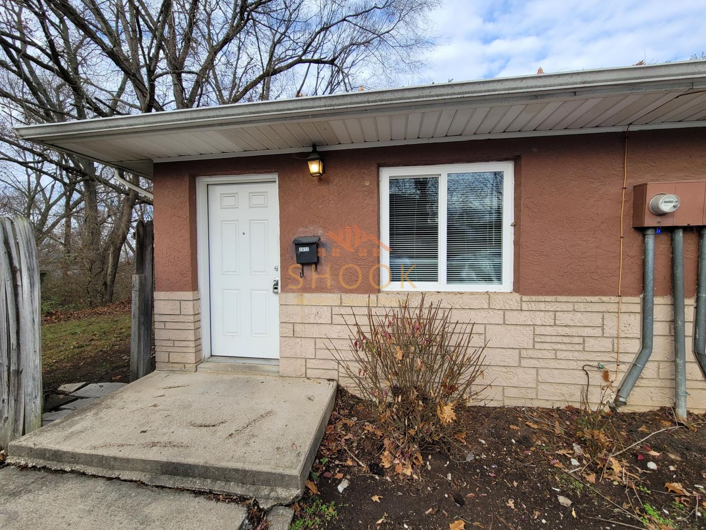 Lafayette Apartment: 1406/1408 Broadway St