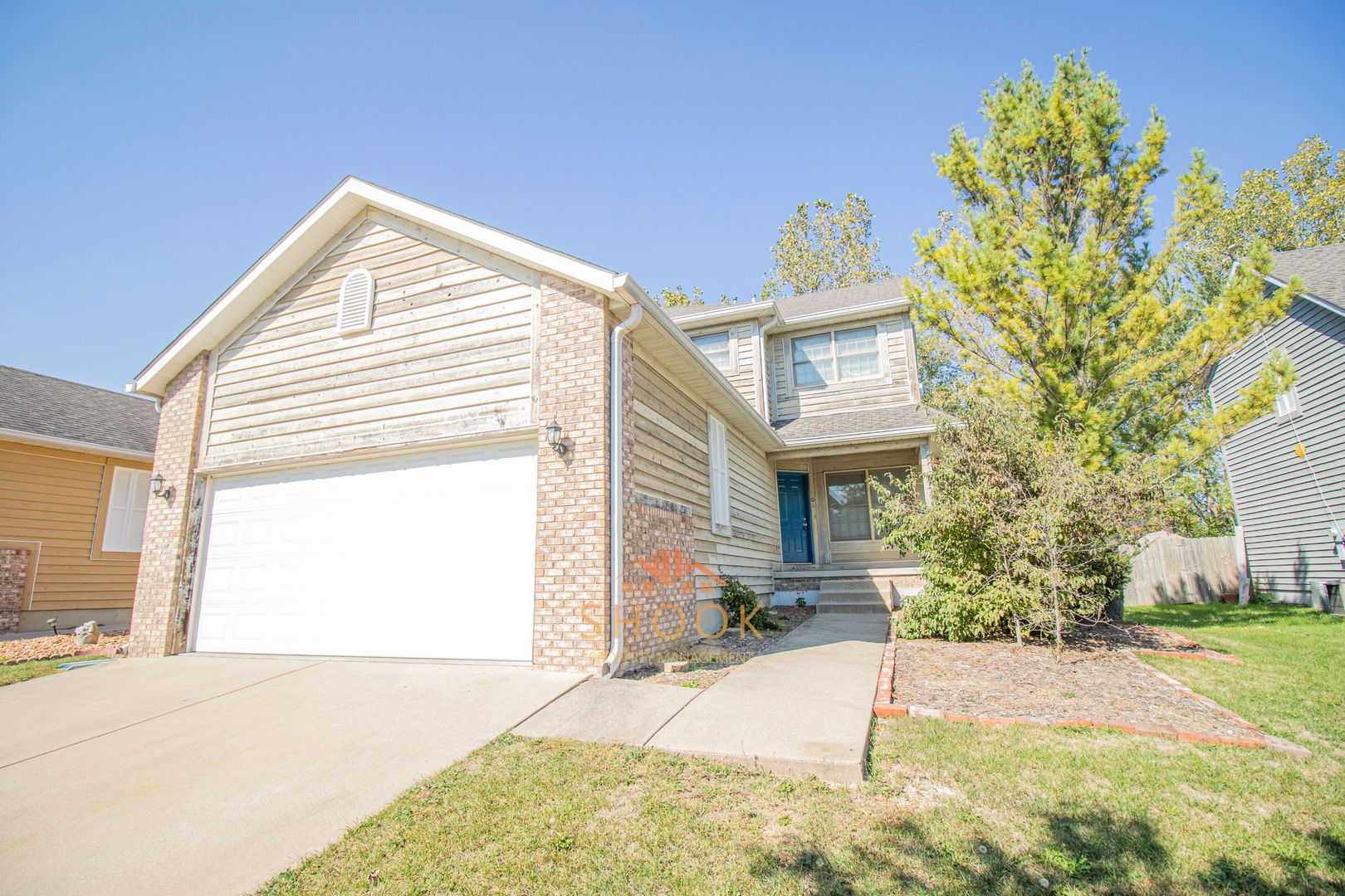 West Lafayette House: 202 E Pine Ave