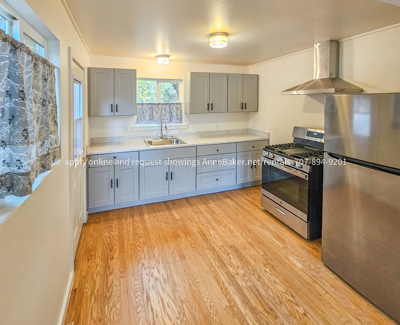 Cloverdale House: 421 E 1st St Unit A