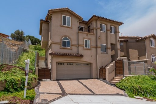 Roommate Wanted - SHARE Luxury House In Quiet Neighborhood (San Diego/Bay Terrace) – photo 1