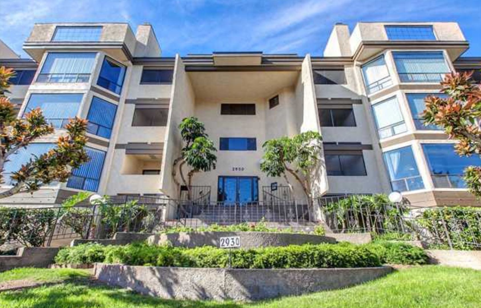 San Diego Condo: 2930 Cowley Way Unit 304