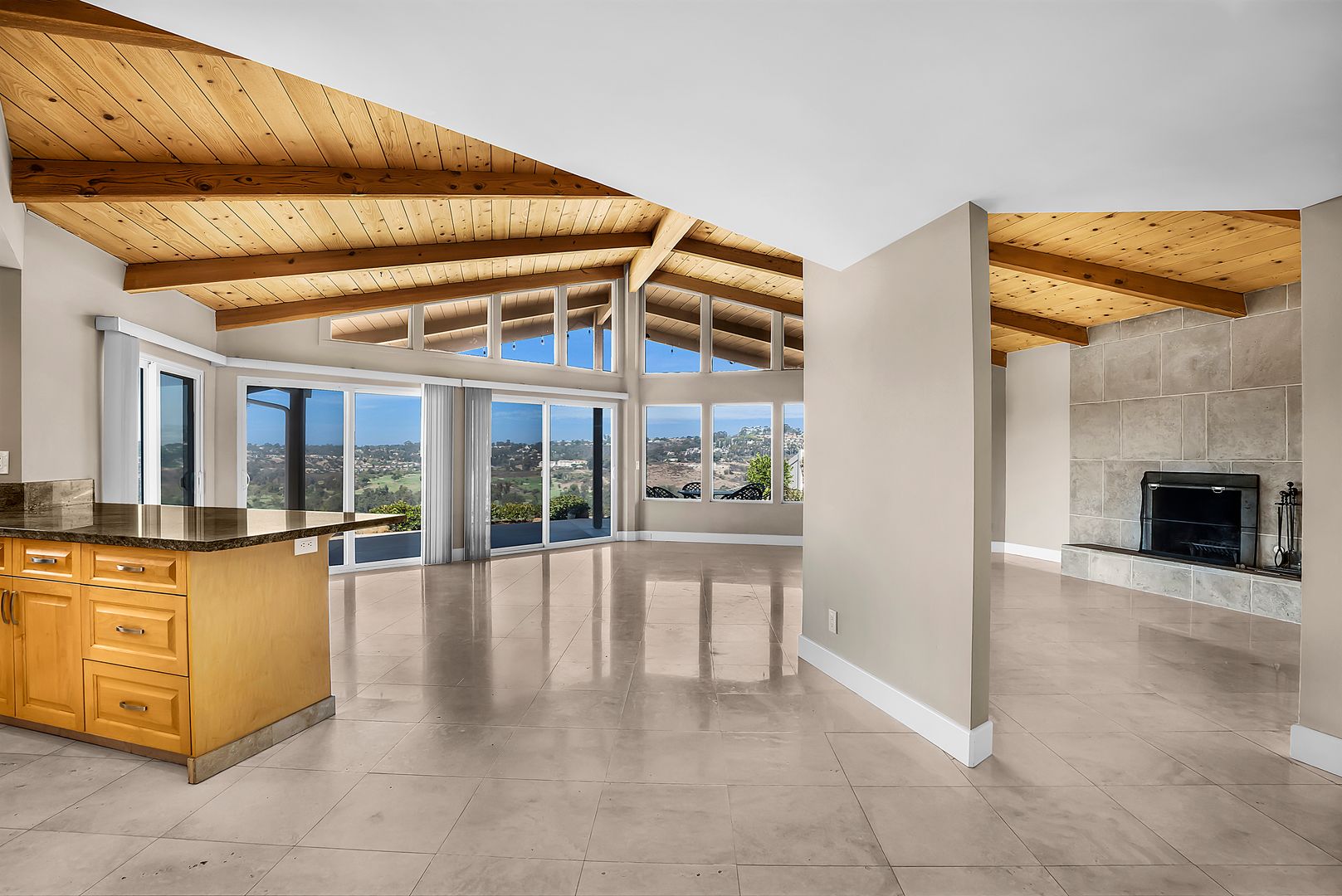 San Diego House: 5102 Leicester Way