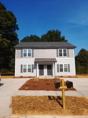 Newer townhouse in Granite Quarry location!!