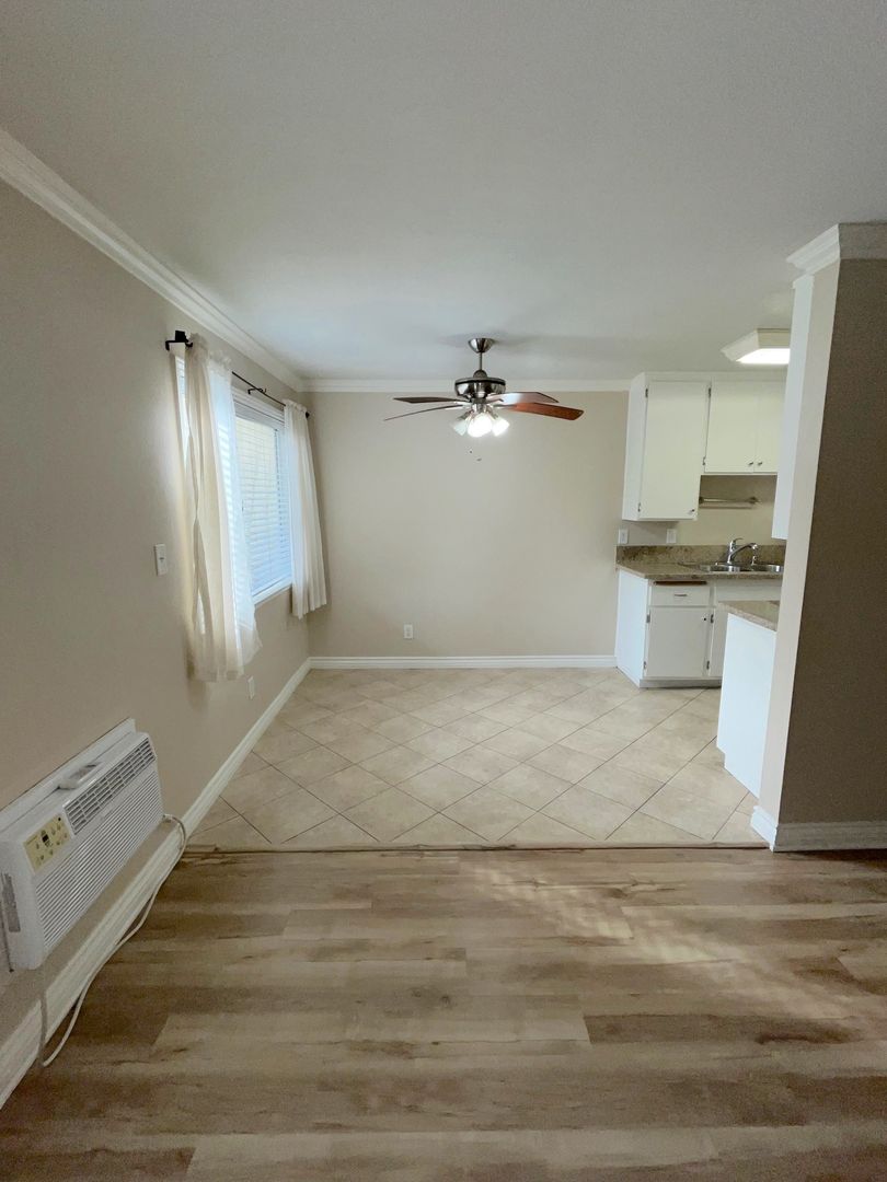 Seal Beach Condo: 12200 Montecito Rd