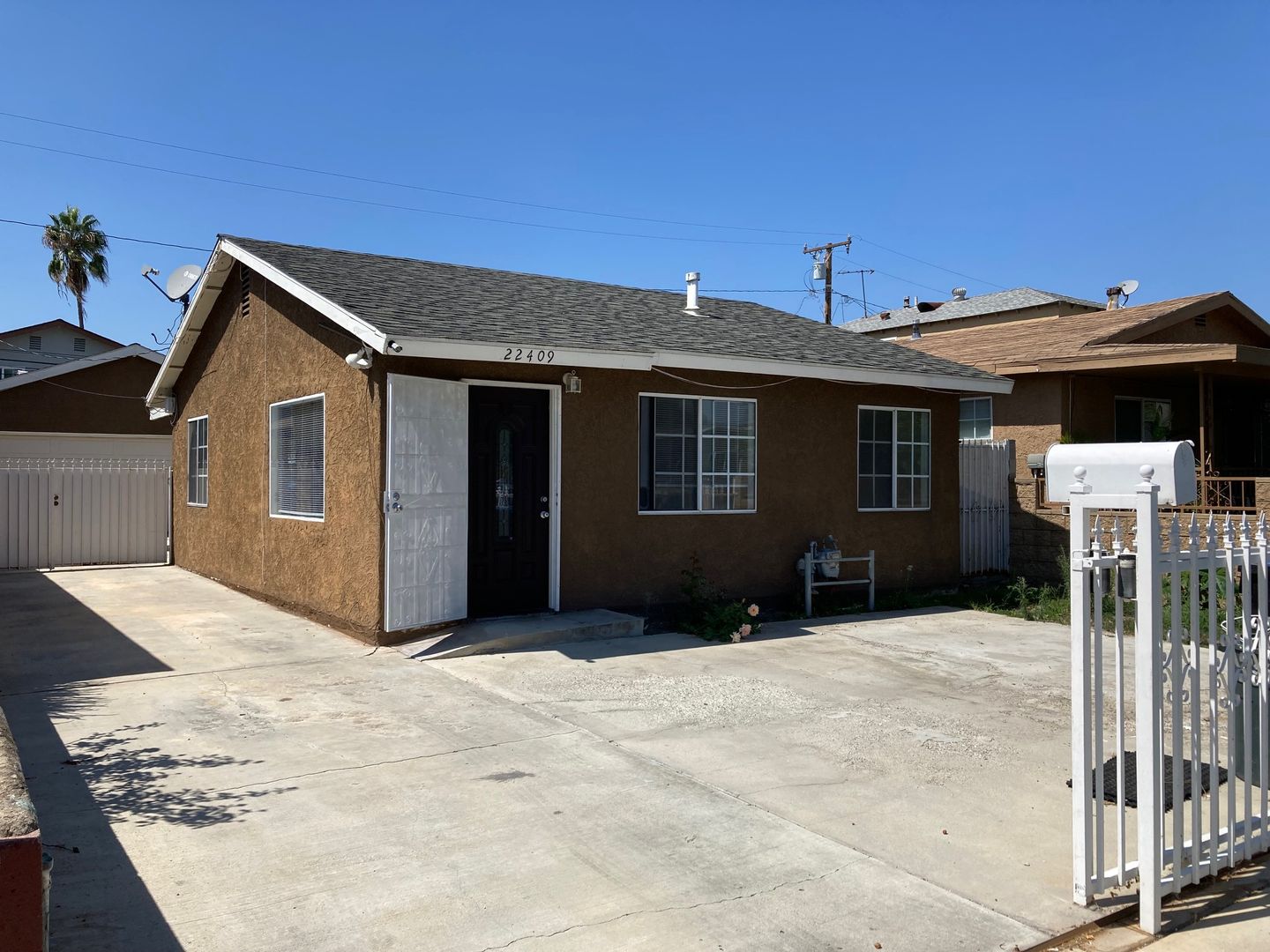 Hawaiian Gardens House: 22409 Elaine Ave
