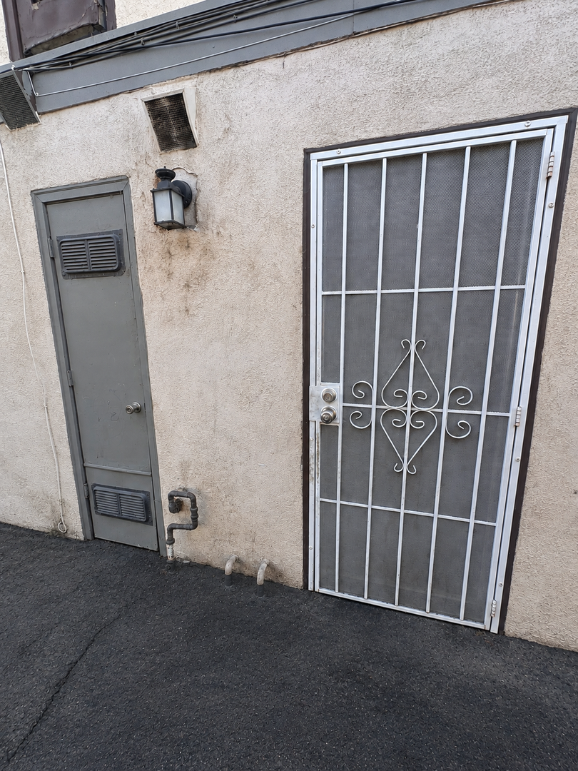Bakersfield Apartment: 420 S Real Rd