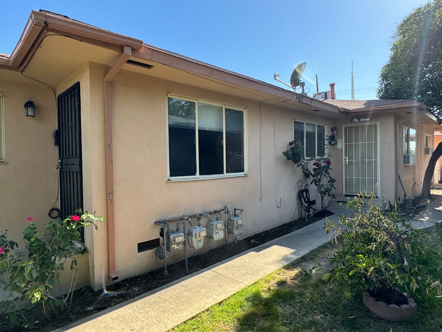 Bakersfield Apartment: 2927 Peerless Avenue