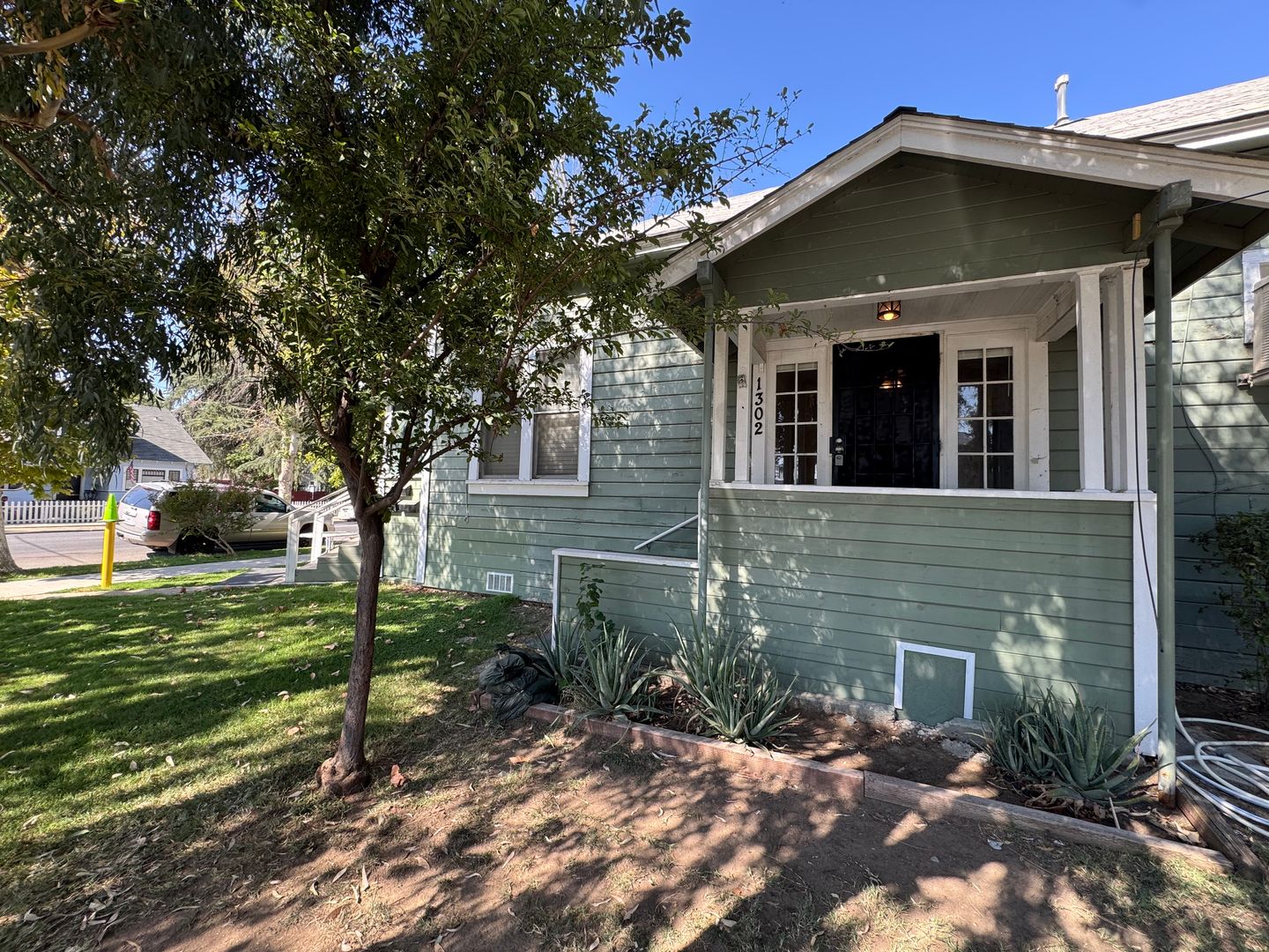 Bakersfield Apartment: Kern & Niles