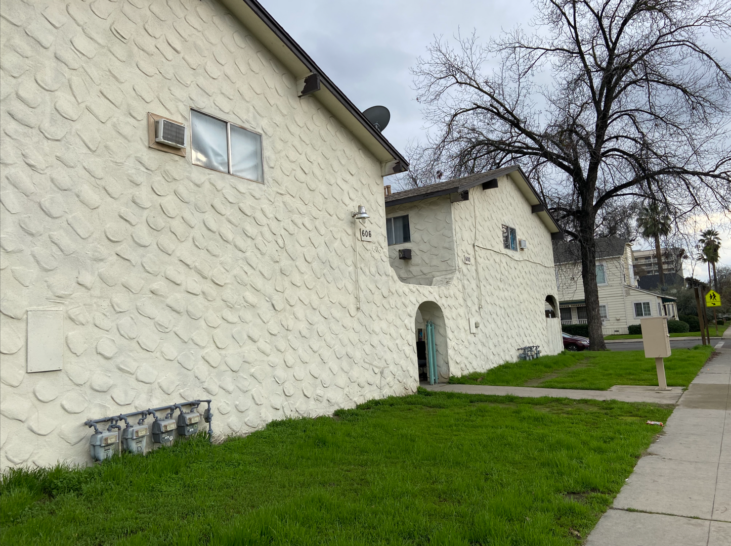 Visalia Apartment: 600-606 N. Locust Street