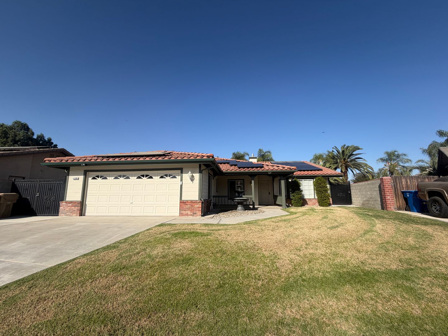 Bakersfield House: 12306 Andes Ave