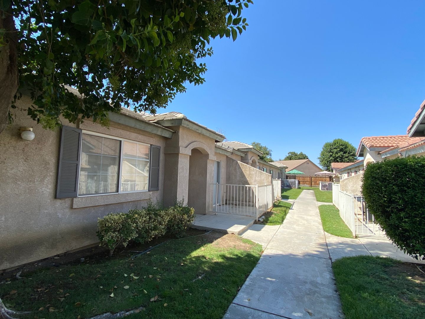 Bakersfield Apartment: 4401 Pebblecreek Drive