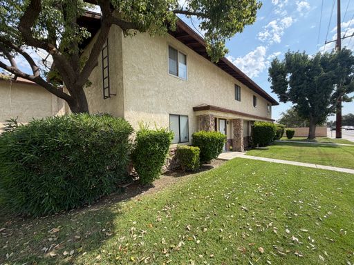 Spacious Townhome! – photo 1
