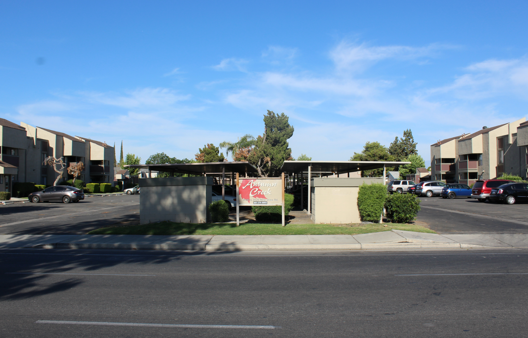 Bakersfield Apartment: 3000 & 3020 New Stine Road